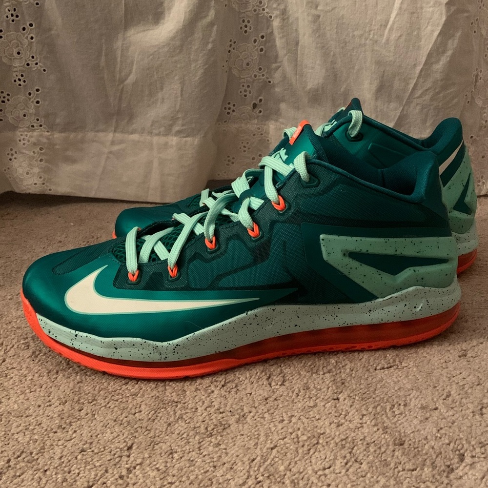 Nike Max LeBron XI Low 'Biscayne' Sneakers sz 12